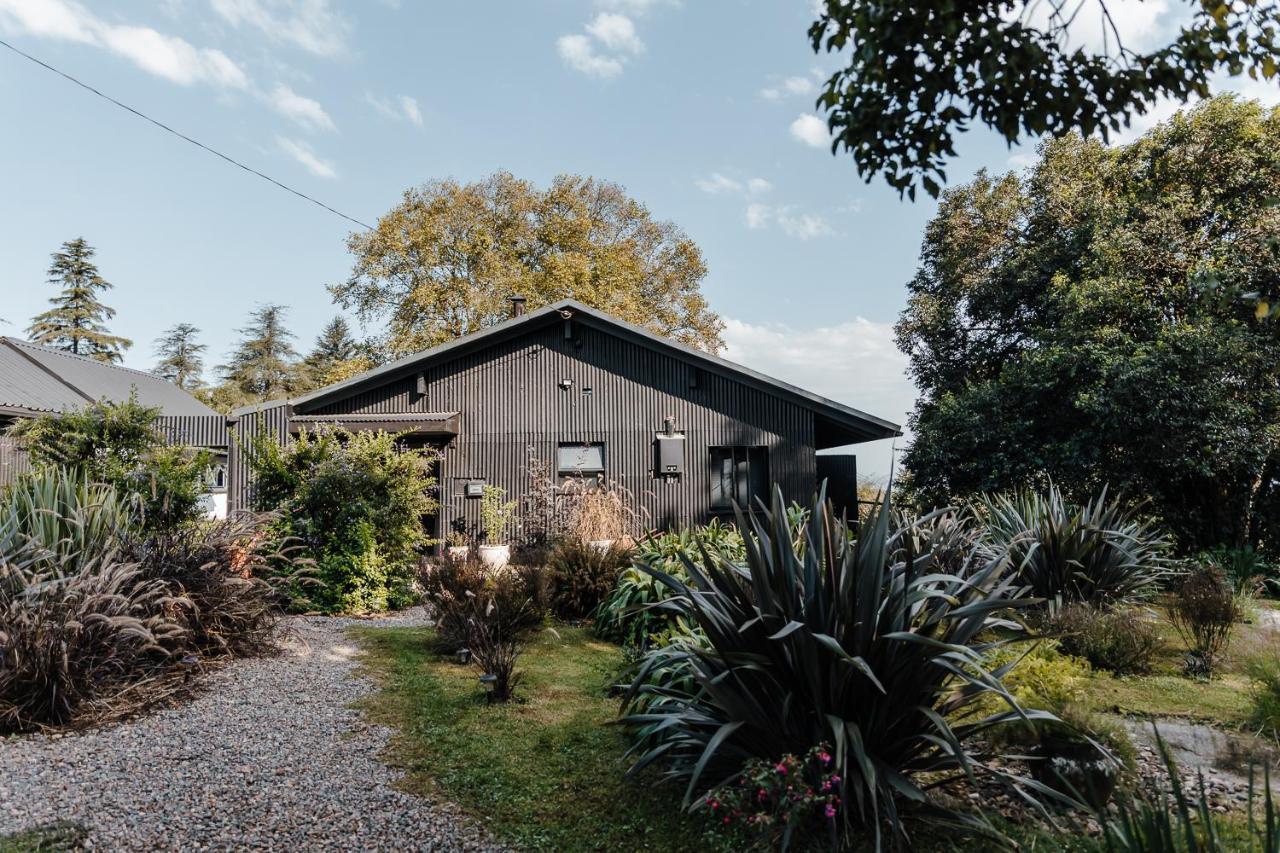 The Croft Hilton Exterior foto